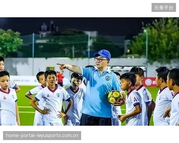 青少年球迷举动暖心传播，球队形象再获加分